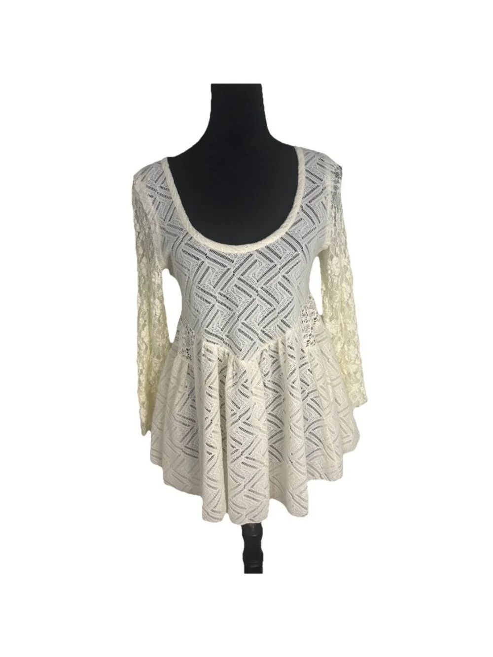 Free People Cream Top Open Back Cut-Out - All Over Lace & Crochet Size Medium